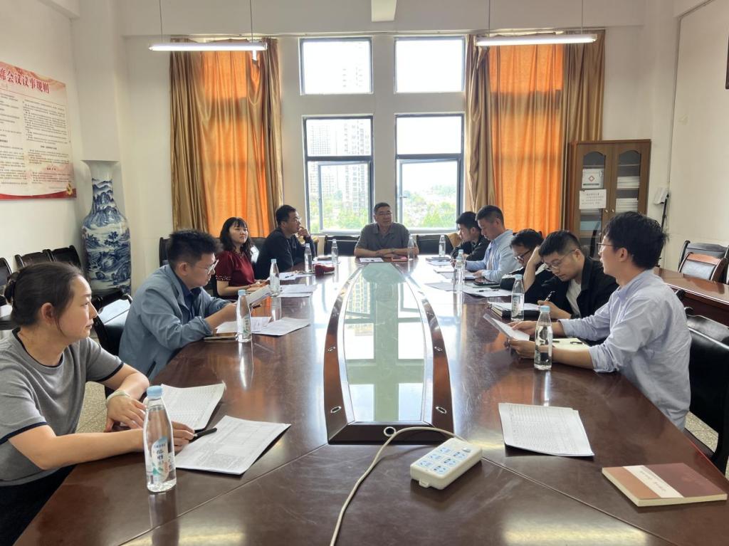 色漫
举办"赋能·对话·共情"班主任工作沙龙